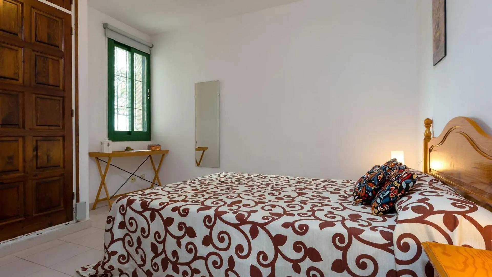 Apartamento Luminoso Con Jardin, Piscina Comunitaria Y Cerca De La Playa En Llanca. - Es-228-41 Apartment
